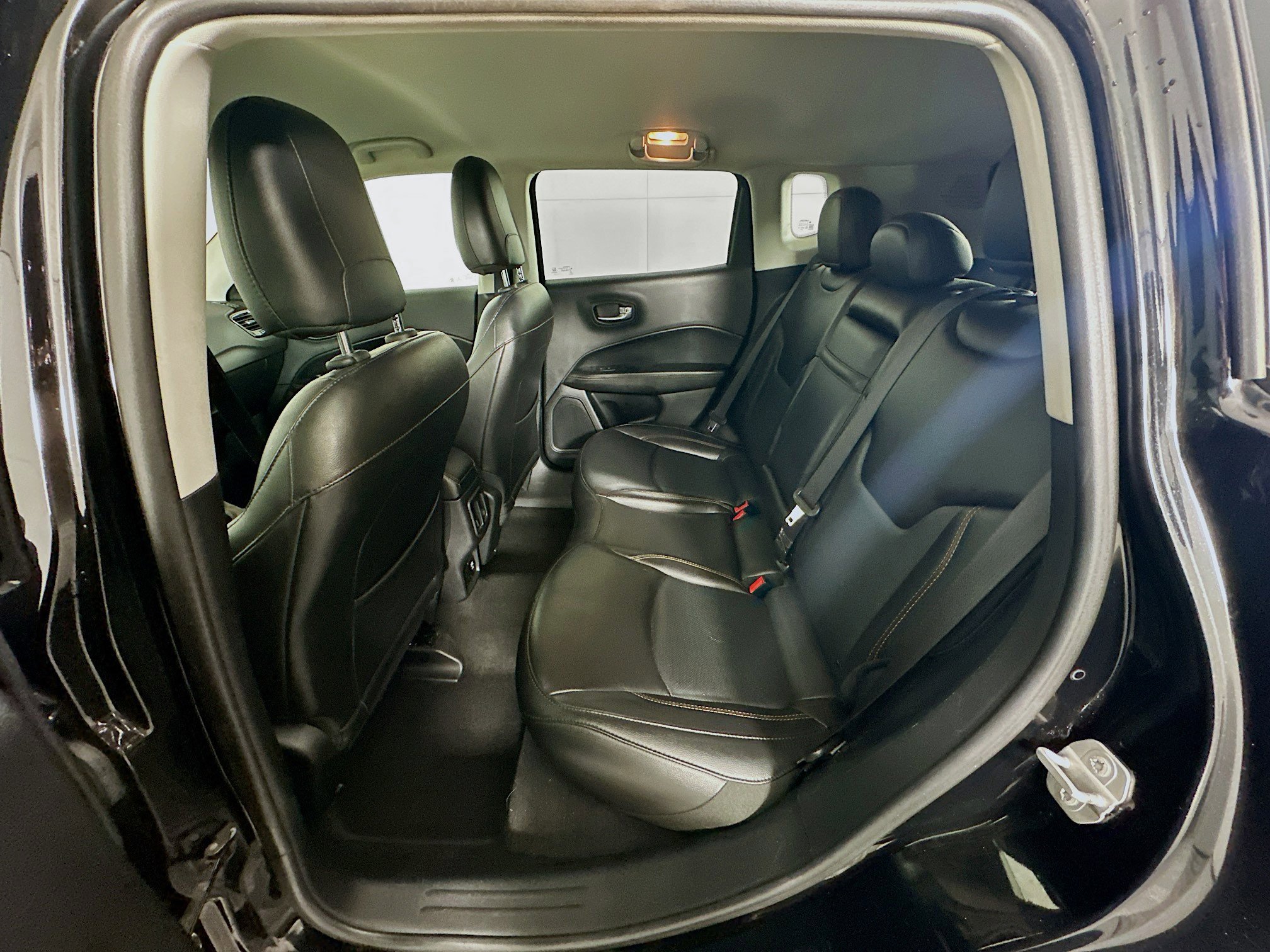 Used 2019 Jeep Compass Limited image 28