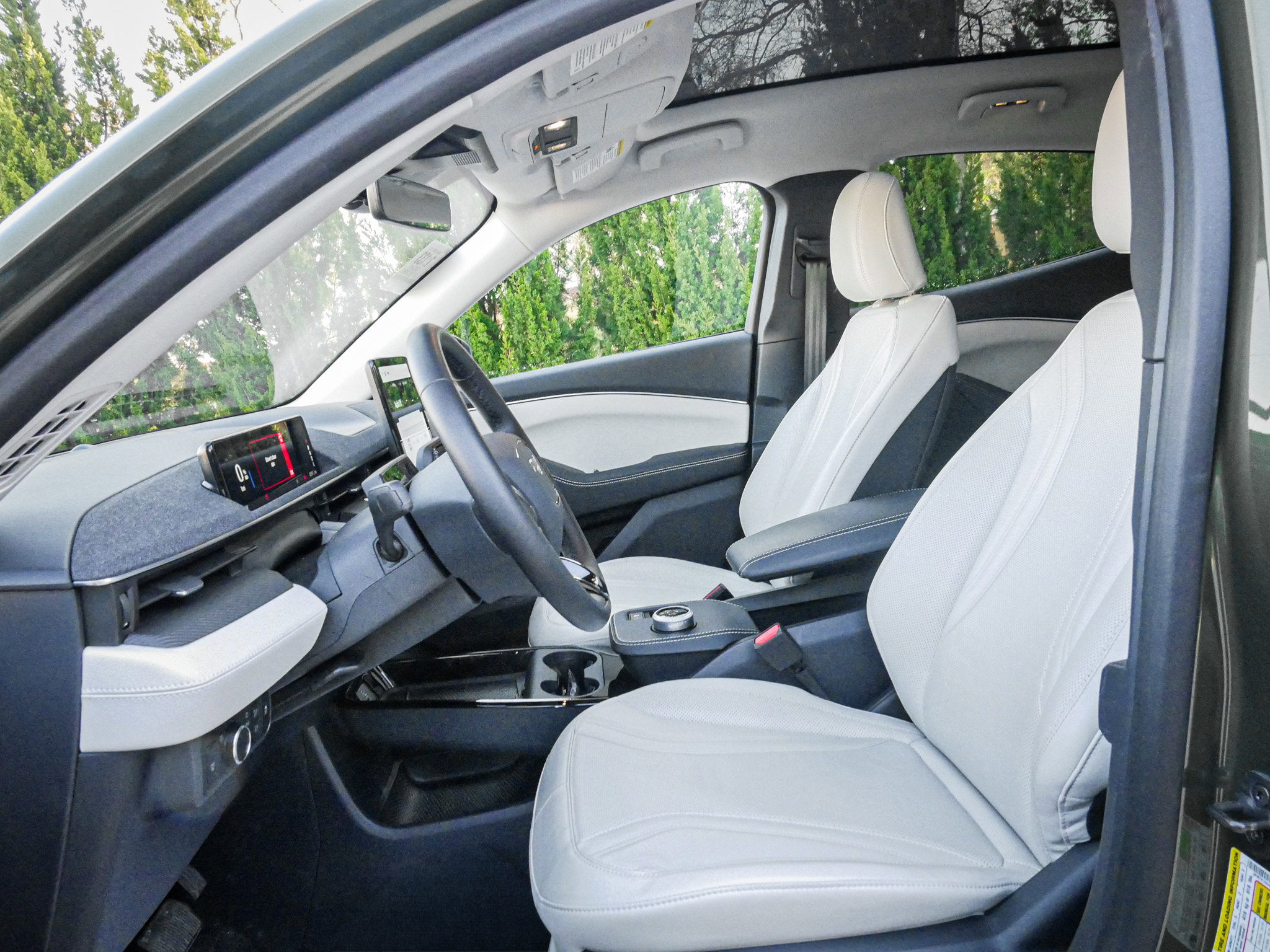 Used 2024 Ford Mustang Mach-E Premium image 7