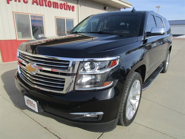Used 2017 Chevrolet Suburban Premier AWD/4WD image 3