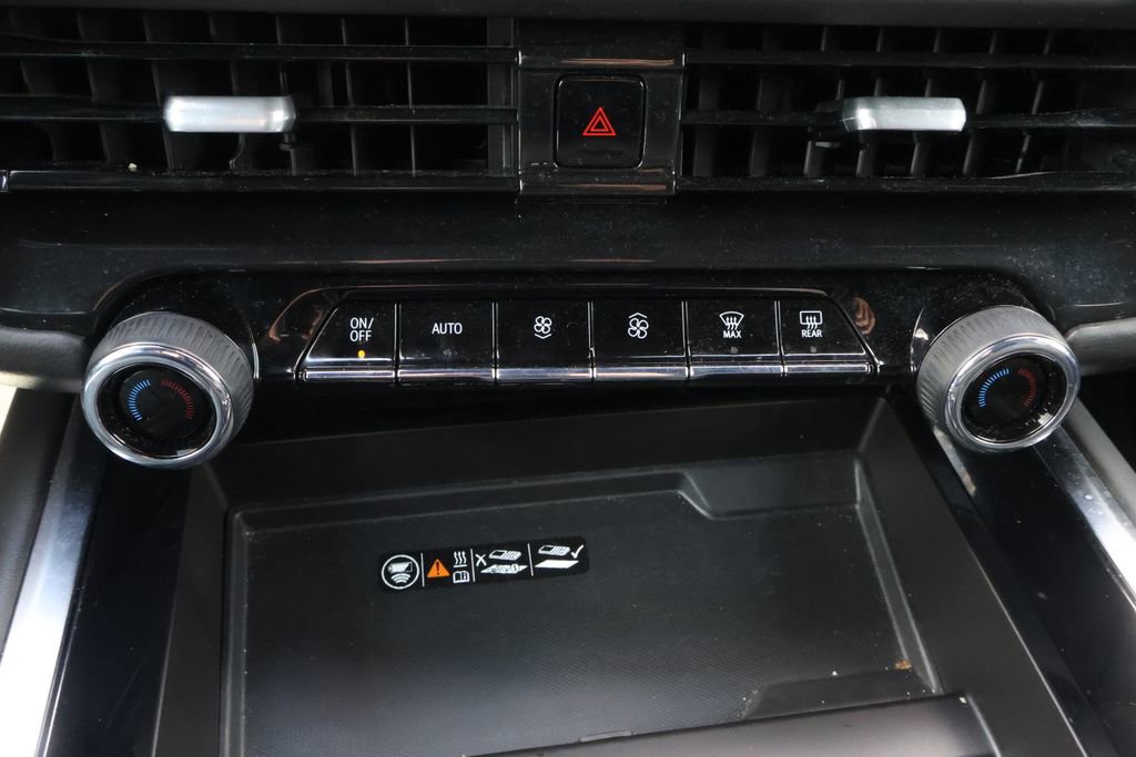 Used 2025 Chevrolet Tahoe Z71 AWD/4WD image 29