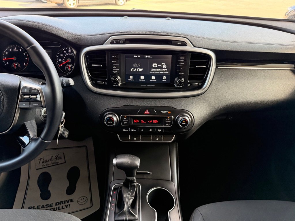 Used 2019 Kia Sorento L w/ LX Convenience Package image 26