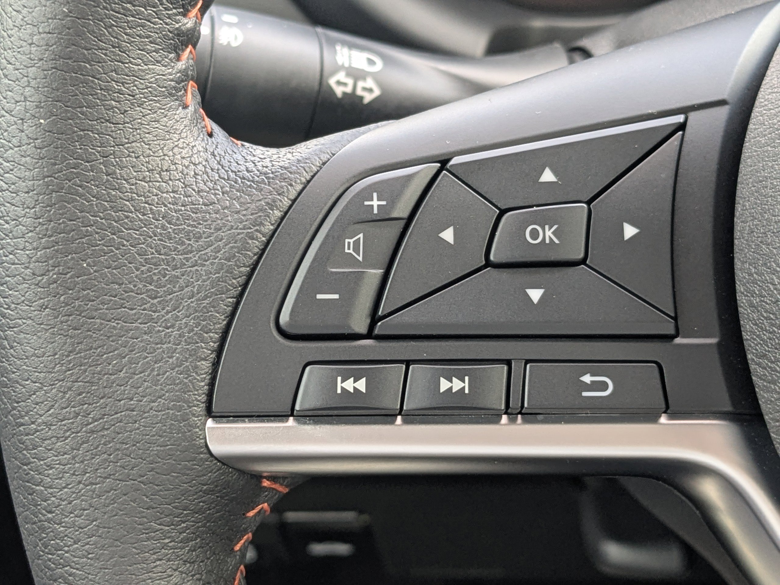 Certified 2024 Nissan Kicks SR w/ SR Premium Package image 24