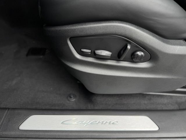 New 2026 Porsche Cayenne Coupe AWD/4WD image 16