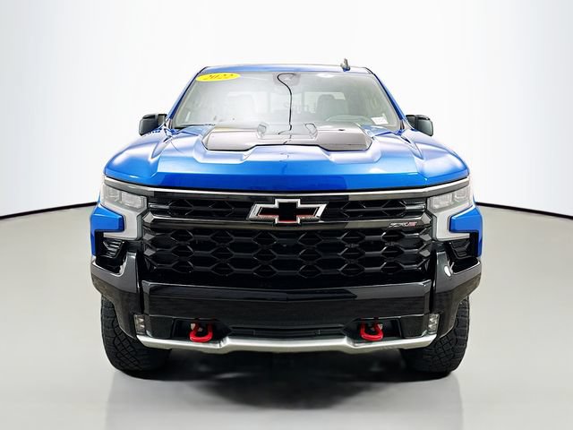 Used 2022 Chevrolet Silverado 1500 ZR2 w/ Technology Package AWD/4WD image 2