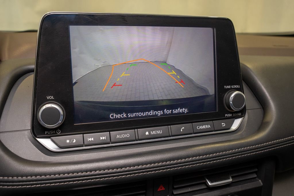 Used 2023 Nissan Rogue SV image 13