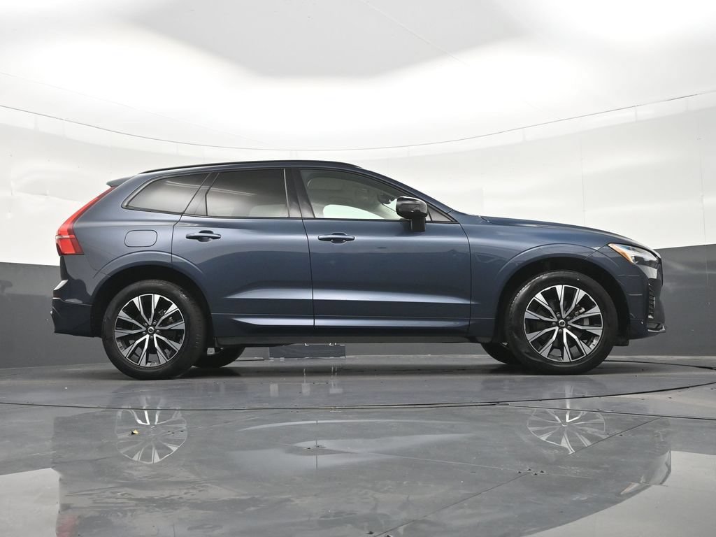 Certified 2024 Volvo XC60 B5 Core w/ Protection Package Premier AWD/4WD image 30