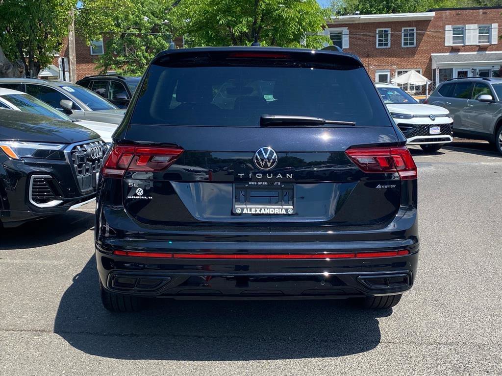 Certified 2023 Volkswagen Tiguan SE R-Line AWD/4WD image 4