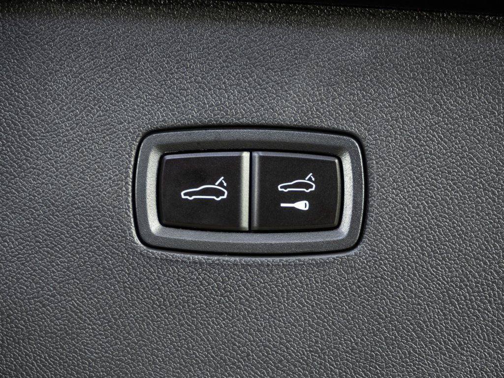 Certified 2026 Porsche Cayenne Coupe AWD/4WD image 33