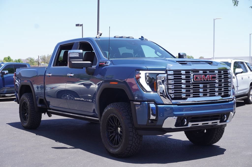 Certified 2025 GMC Sierra 2500 Denali w/ Denali Reserve Package AWD/4WD image 4