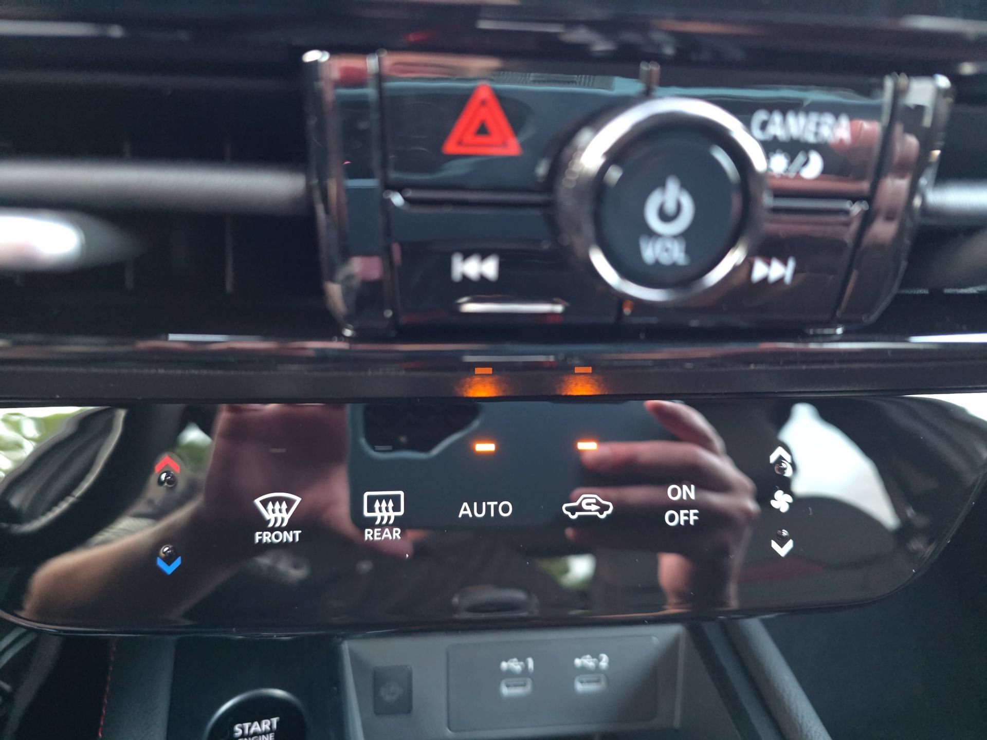 New 2026 Nissan Kicks SR FWD image 23