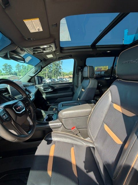 Used 2024 GMC Yukon AT4 w/ Technology Package AWD/4WD image 13