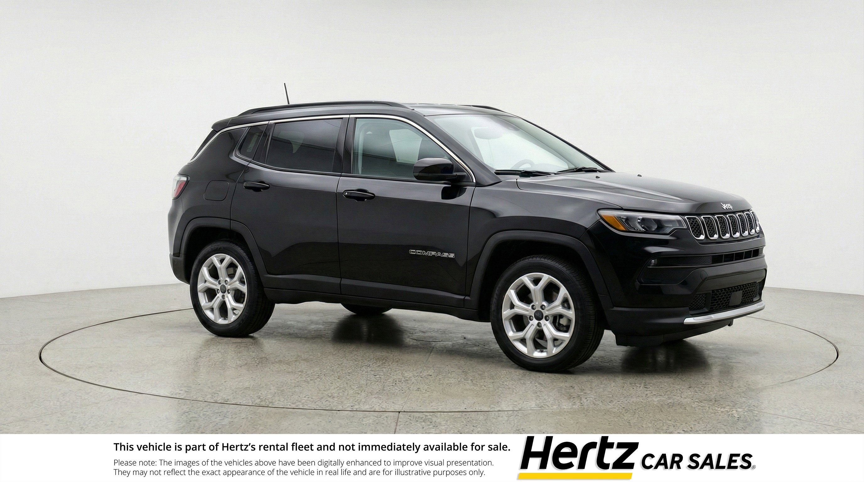 Used 2025 Jeep Compass Latitude image 1