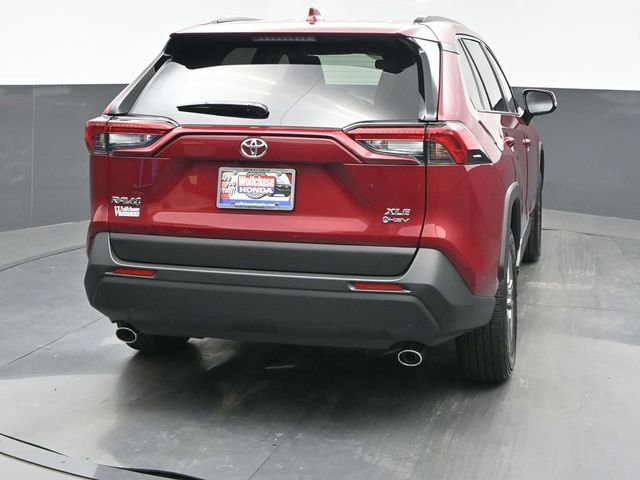 Used 2025 Toyota RAV4 XLE w/ Convenience Package image 5