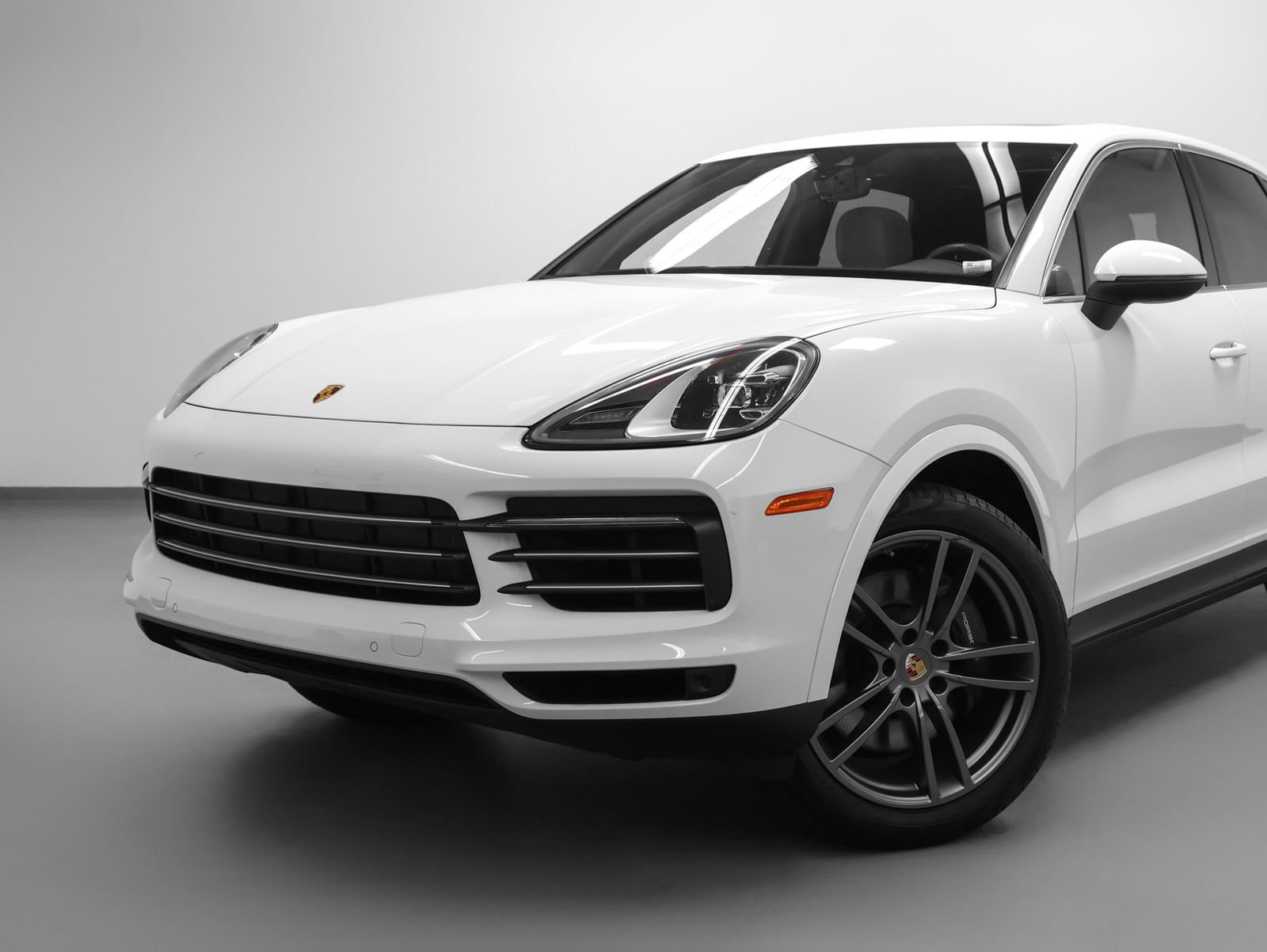 Used 2023 Porsche Cayenne AWD/4WD image 7