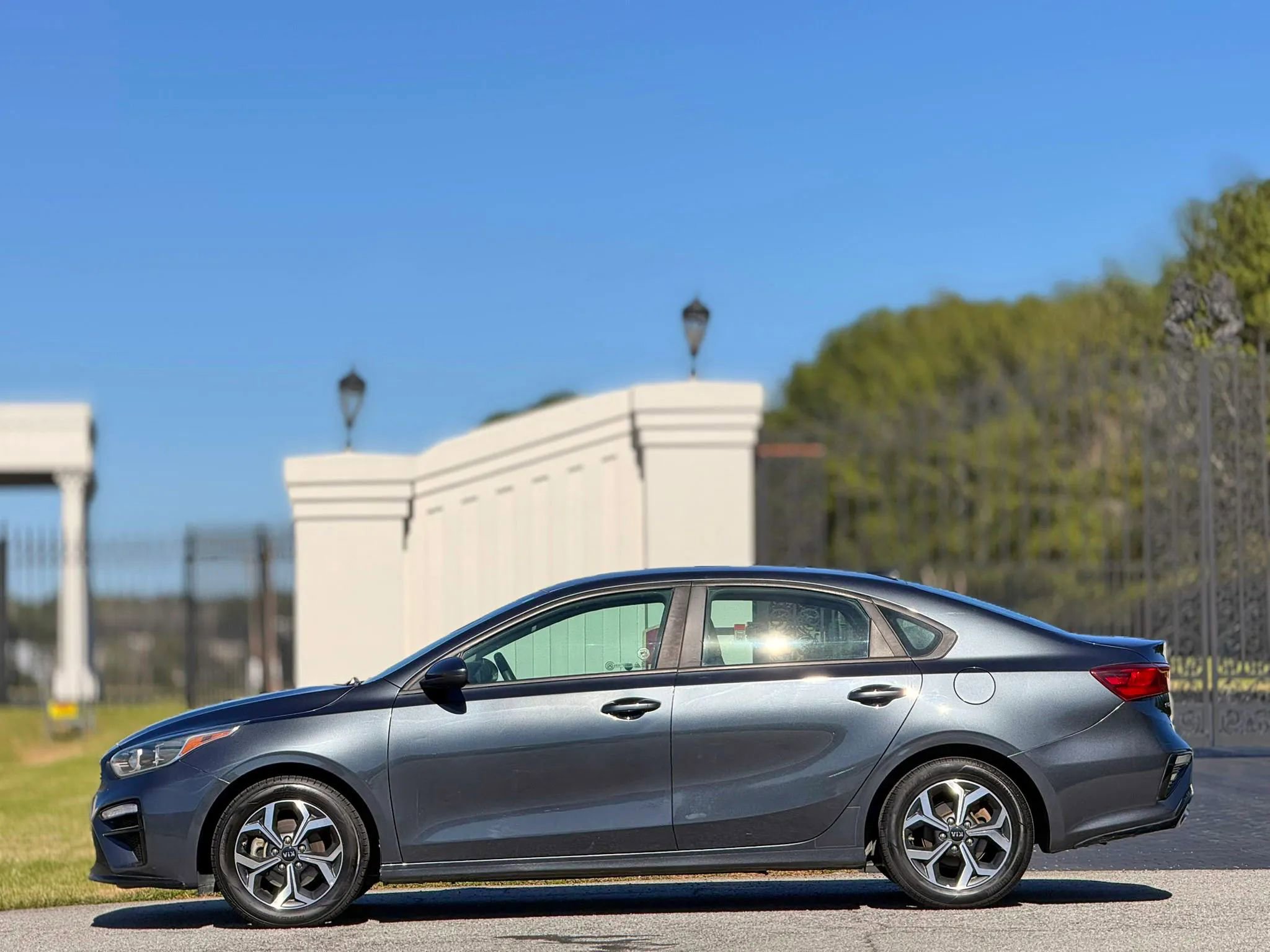 Used 2019 Kia Forte LXS image 4