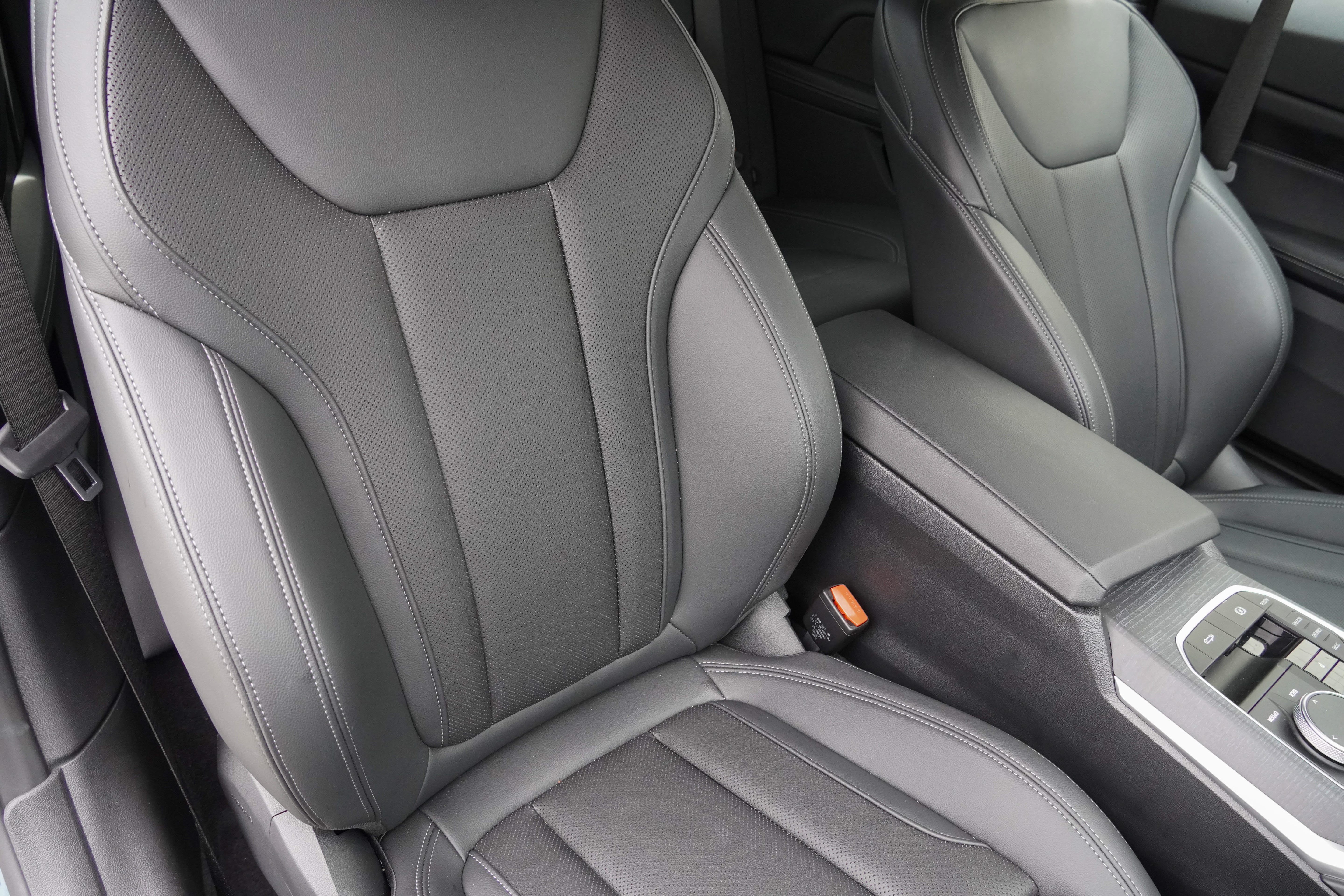 Certified 2026 BMW 430i Convertible RWD image 13