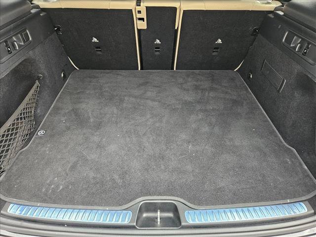 Used 2023 Mercedes-Benz GLC 300 image 6