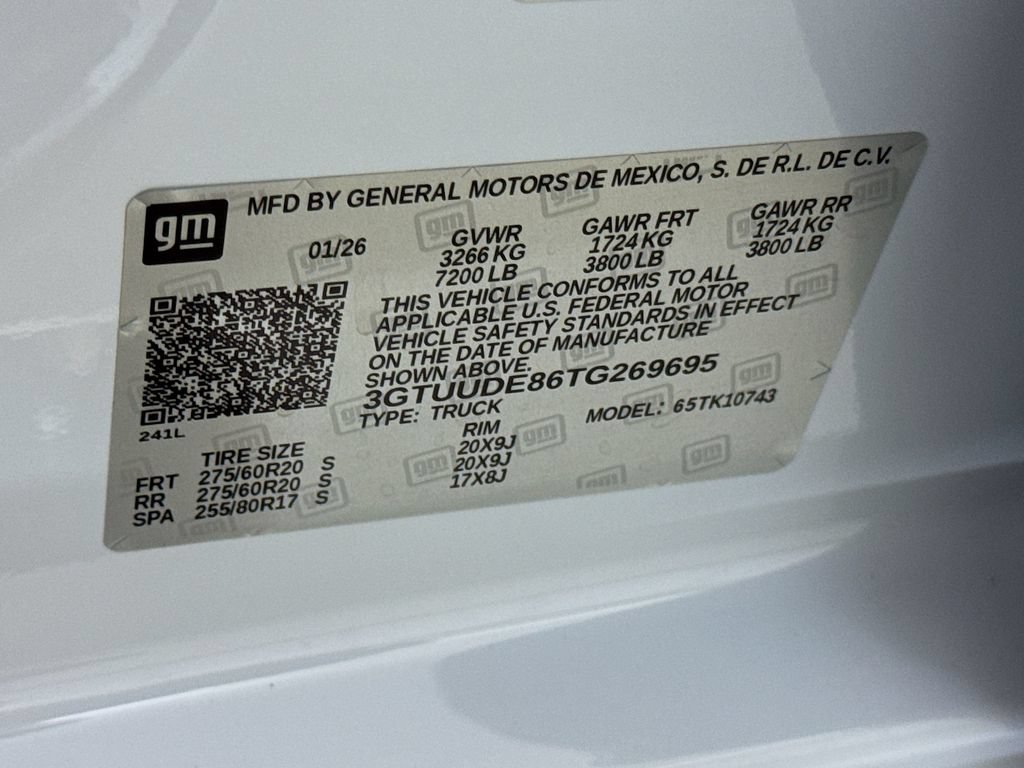 Used 2026 GMC Sierra 1500 SLT w/ SLT Premium Plus Package AWD/4WD image 32