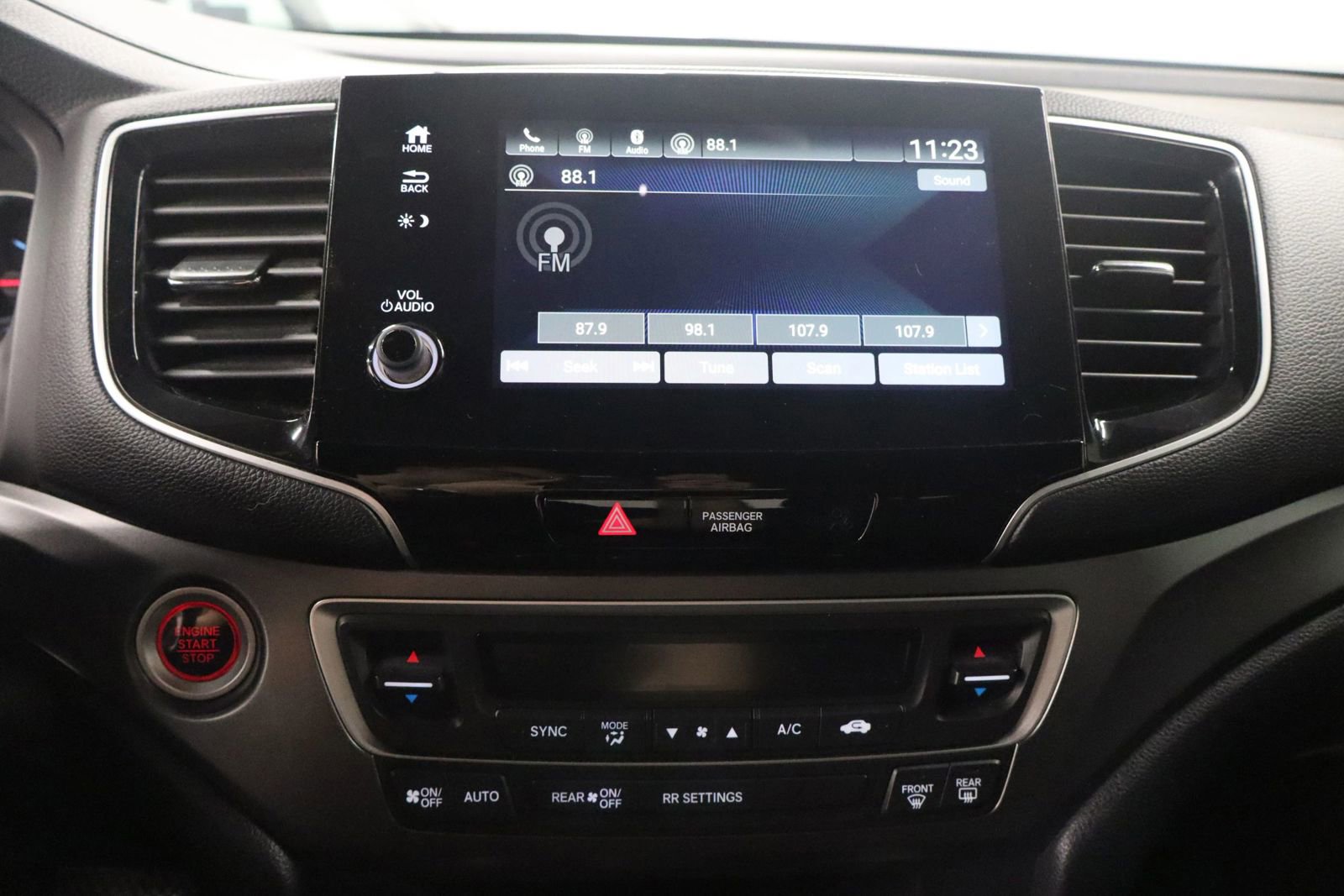 Used 2021 Honda Passport Sport image 19