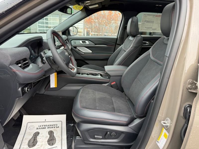 New 2026 Ford Explorer ST w/ Sun And Sound Package image 18