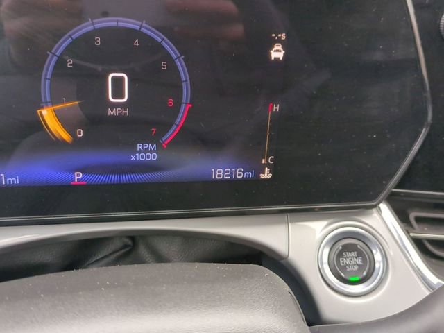 Used 2025 Chevrolet Trax LT image 12