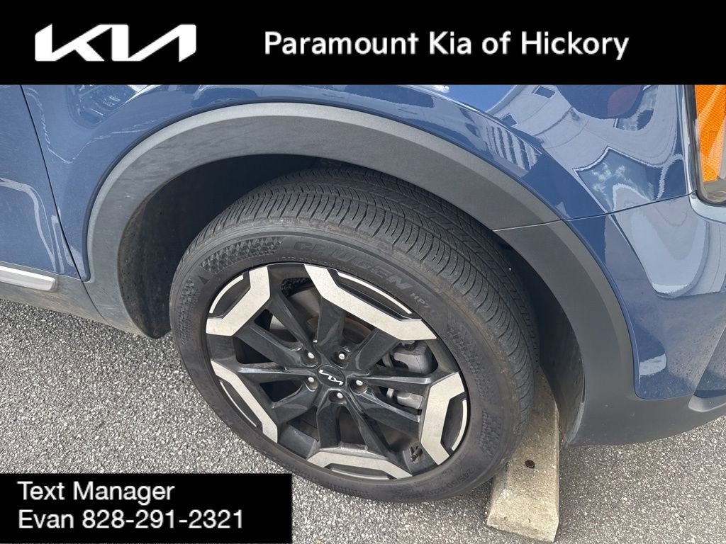 Used 2025 Kia Telluride S image 11