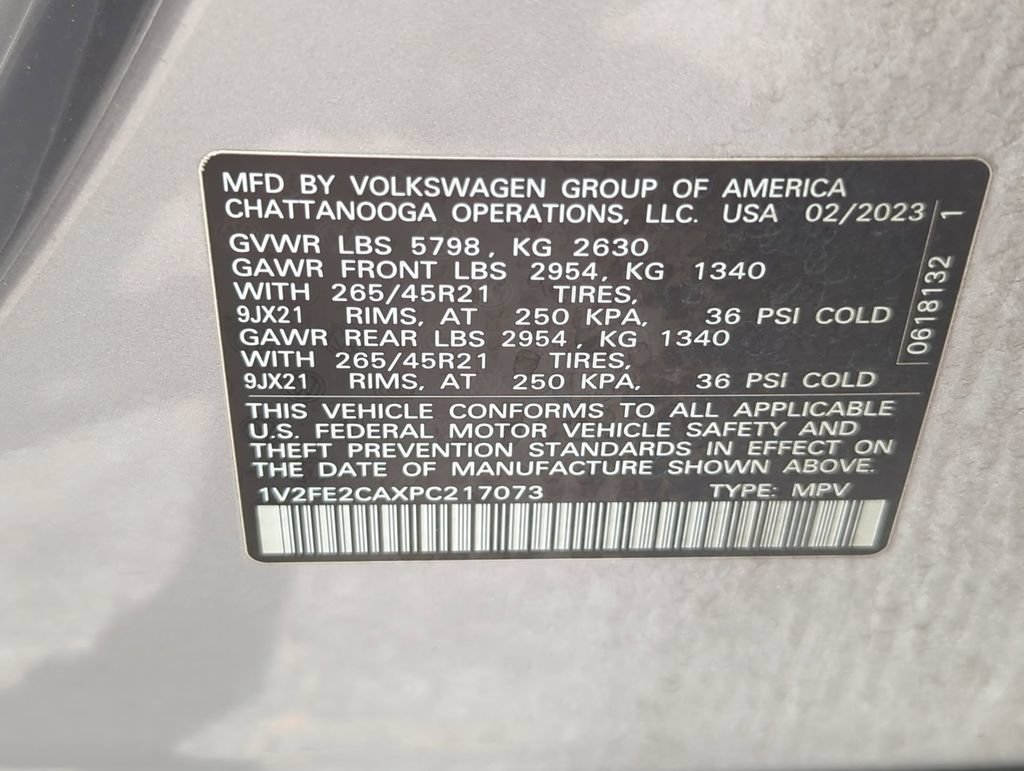 Certified 2023 Volkswagen Atlas Cross Sport SEL Premium R-Line AWD/4WD image 40