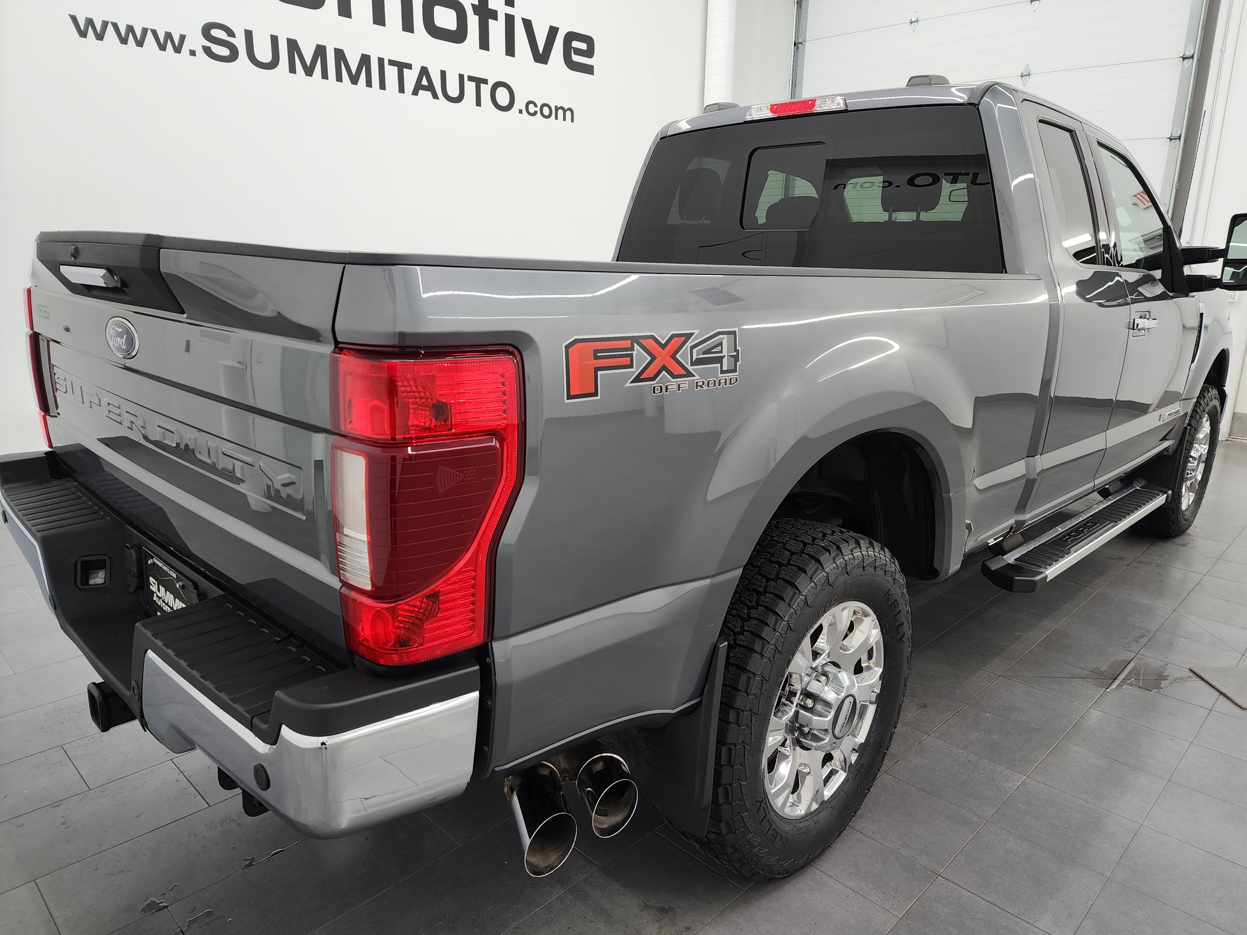 Used 2022 Ford F350 Lariat w/ Chrome Package AWD/4WD image 4