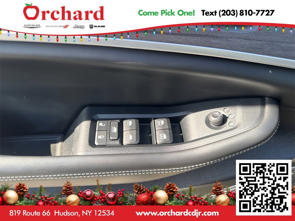 Used 2023 Jeep Grand Cherokee 4WD 4xe w/ Luxury Tech Group II image 25