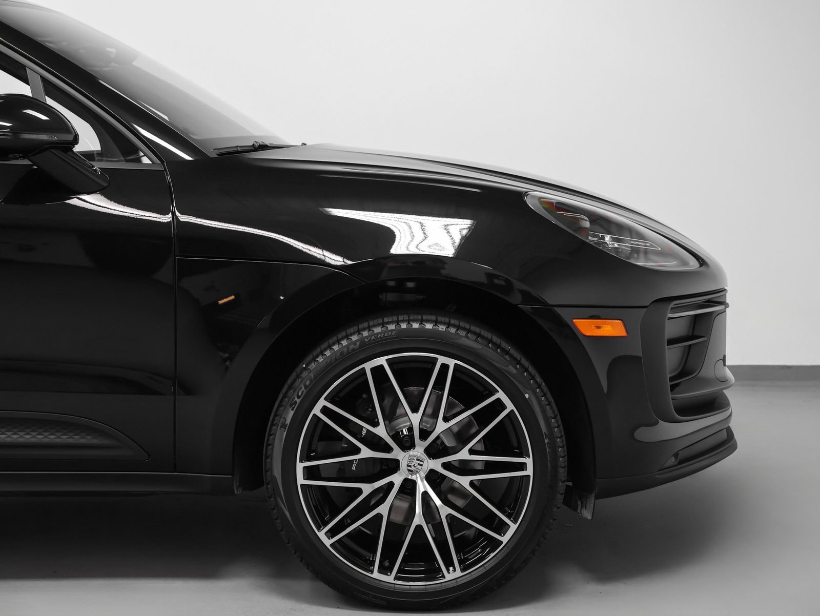 New 2026 Porsche Macan AWD/4WD image 14