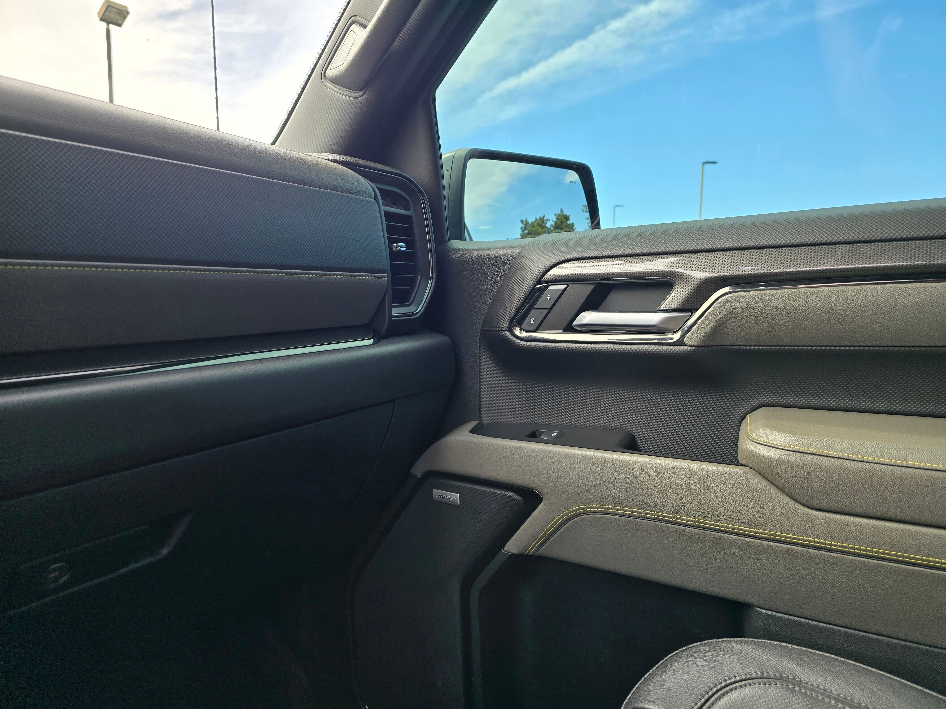 Used 2023 Chevrolet Silverado 1500 ZR2 image 27