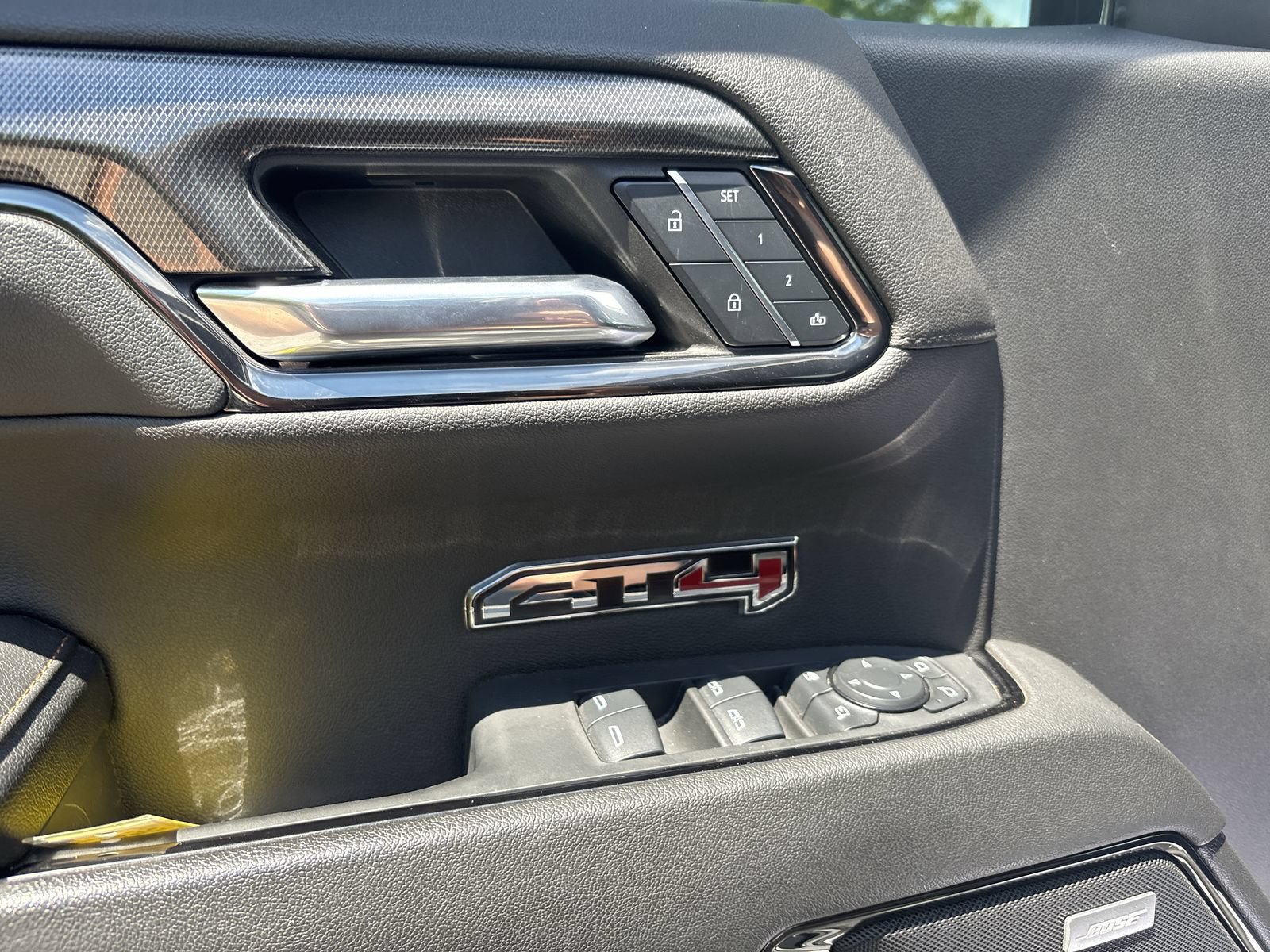 Used 2024 GMC Sierra 1500 AT4 w/ Technology Package AWD/4WD image 13