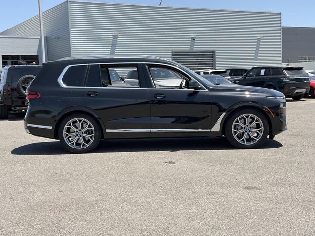 Used 2023 BMW X7 xDrive40i w/ Climate Comfort Package AWD/4WD image 5