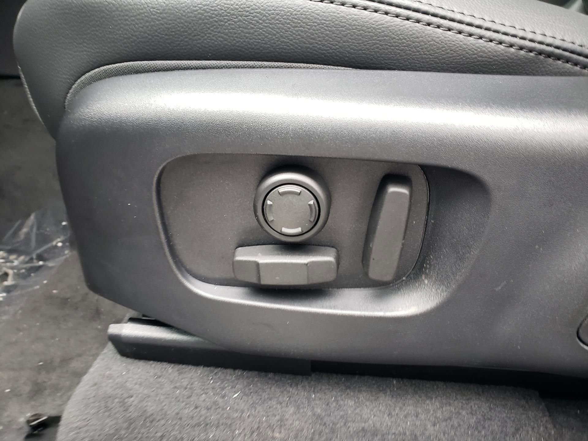 New 2026 Land Rover Range Rover Velar S image 19