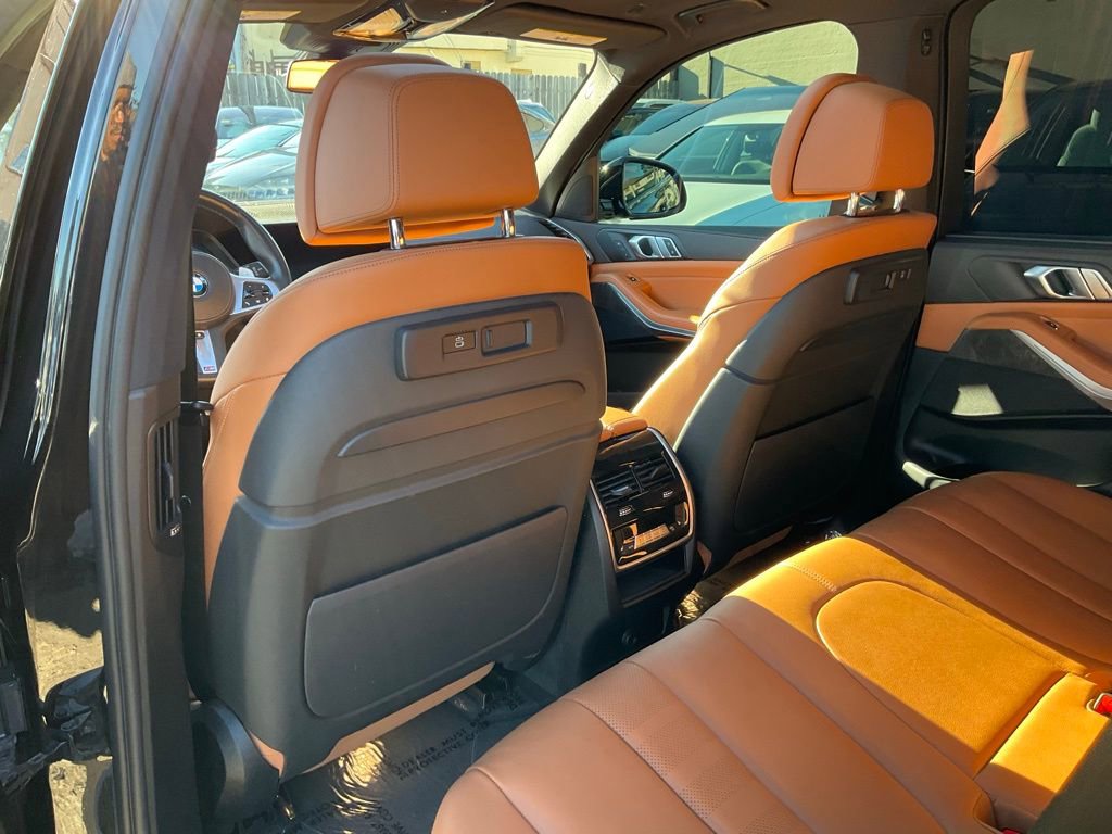 Used 2021 BMW X5 xDrive45e w/ M Sport Package AWD/4WD image 34