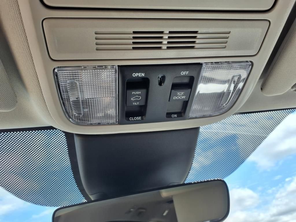 New 2026 Honda Odyssey Touring image 28