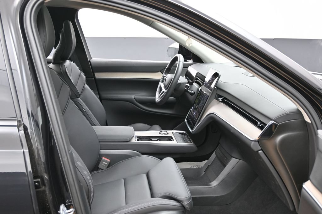 Used 2025 Volvo EX90 Ultra w/ Protection Package Premier AWD/4WD image 35