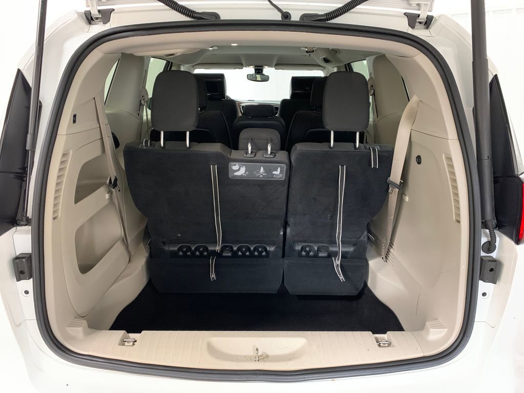 Used 2017 Chrysler Pacifica Touring image 24