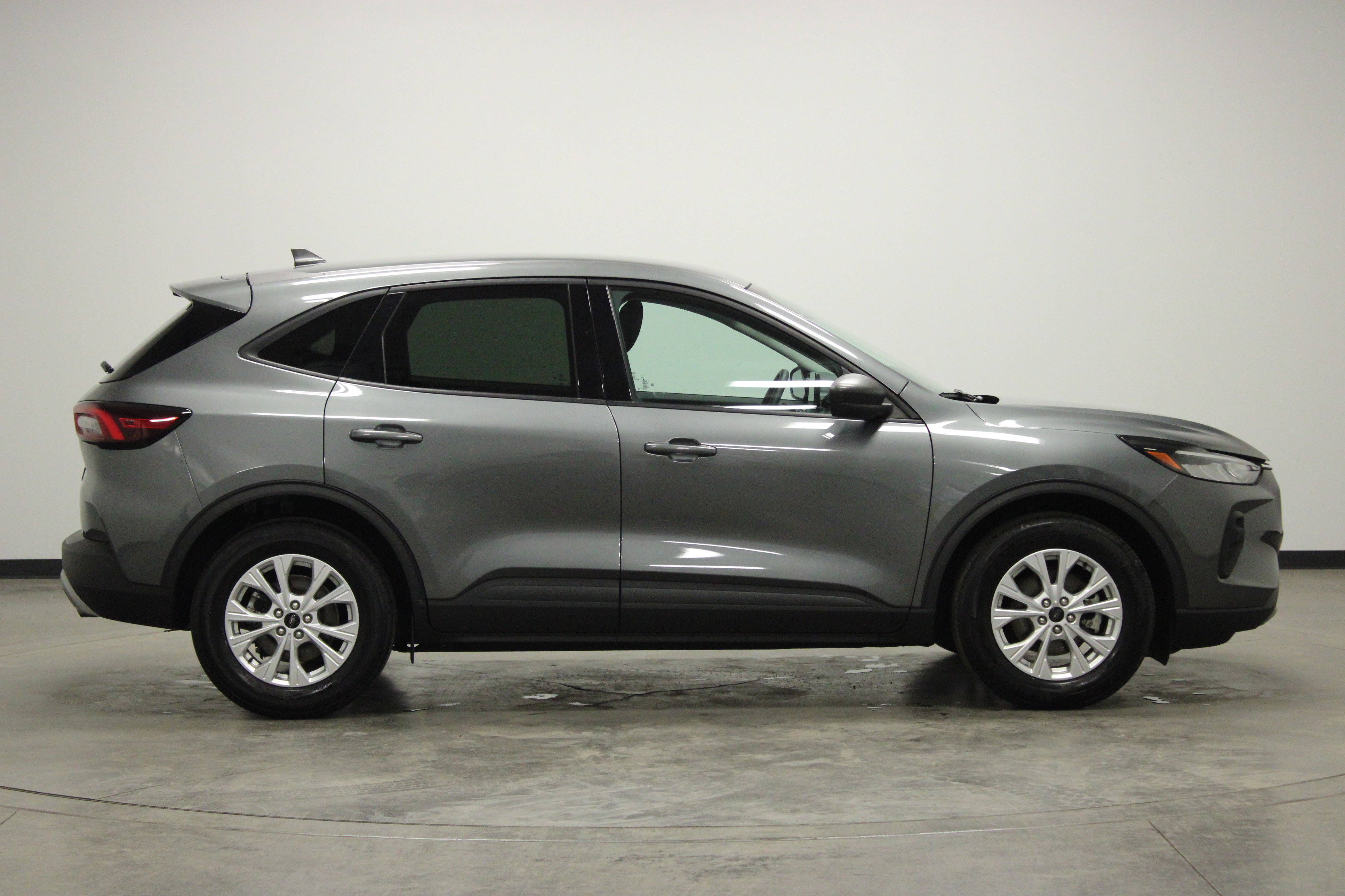 Used 2025 Ford Escape Active FWD image 9
