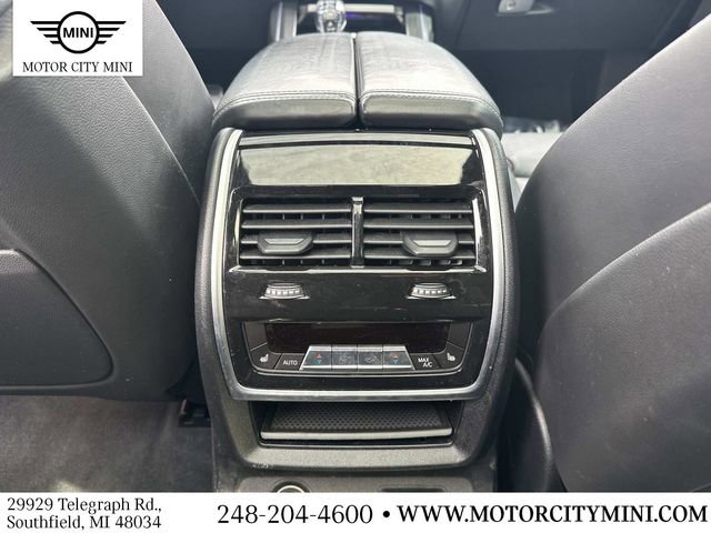 Used 2022 BMW X7 M50i w/ Executive Package image 19