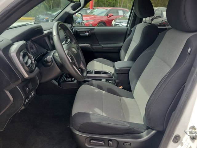 Used 2022 Toyota Tacoma TRD Off-Road w/ Technology Package image 18