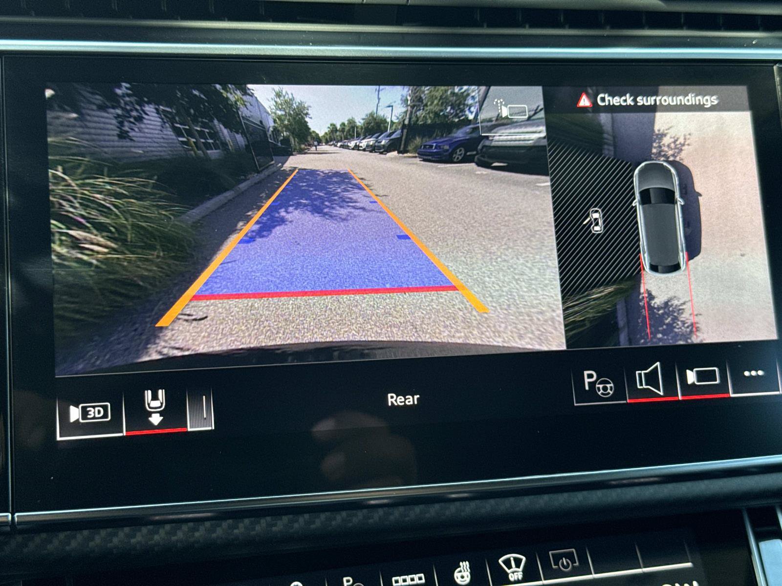 Used 2026 Audi SQ8 Prestige AWD/4WD image 25