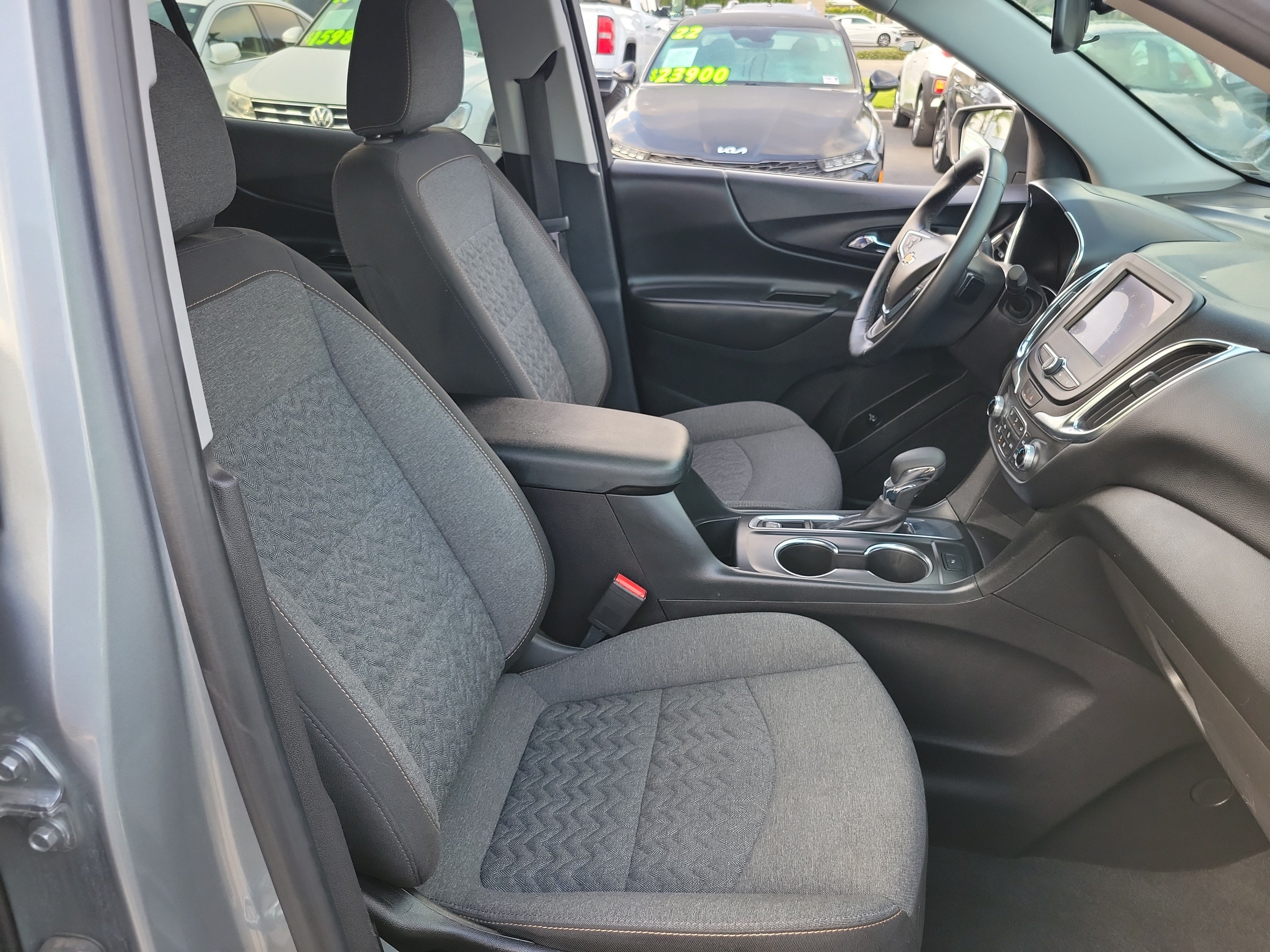 Used 2024 Chevrolet Equinox LT FWD image 20