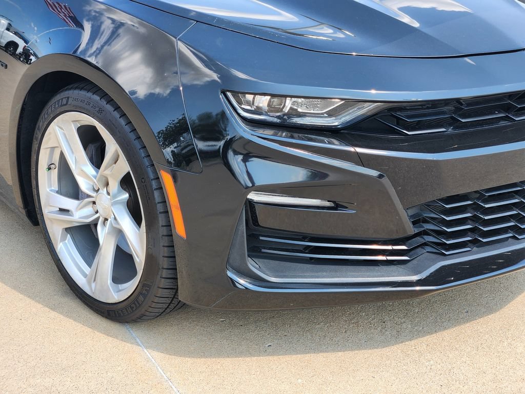 Used 2019 Chevrolet Camaro SS RWD image 9