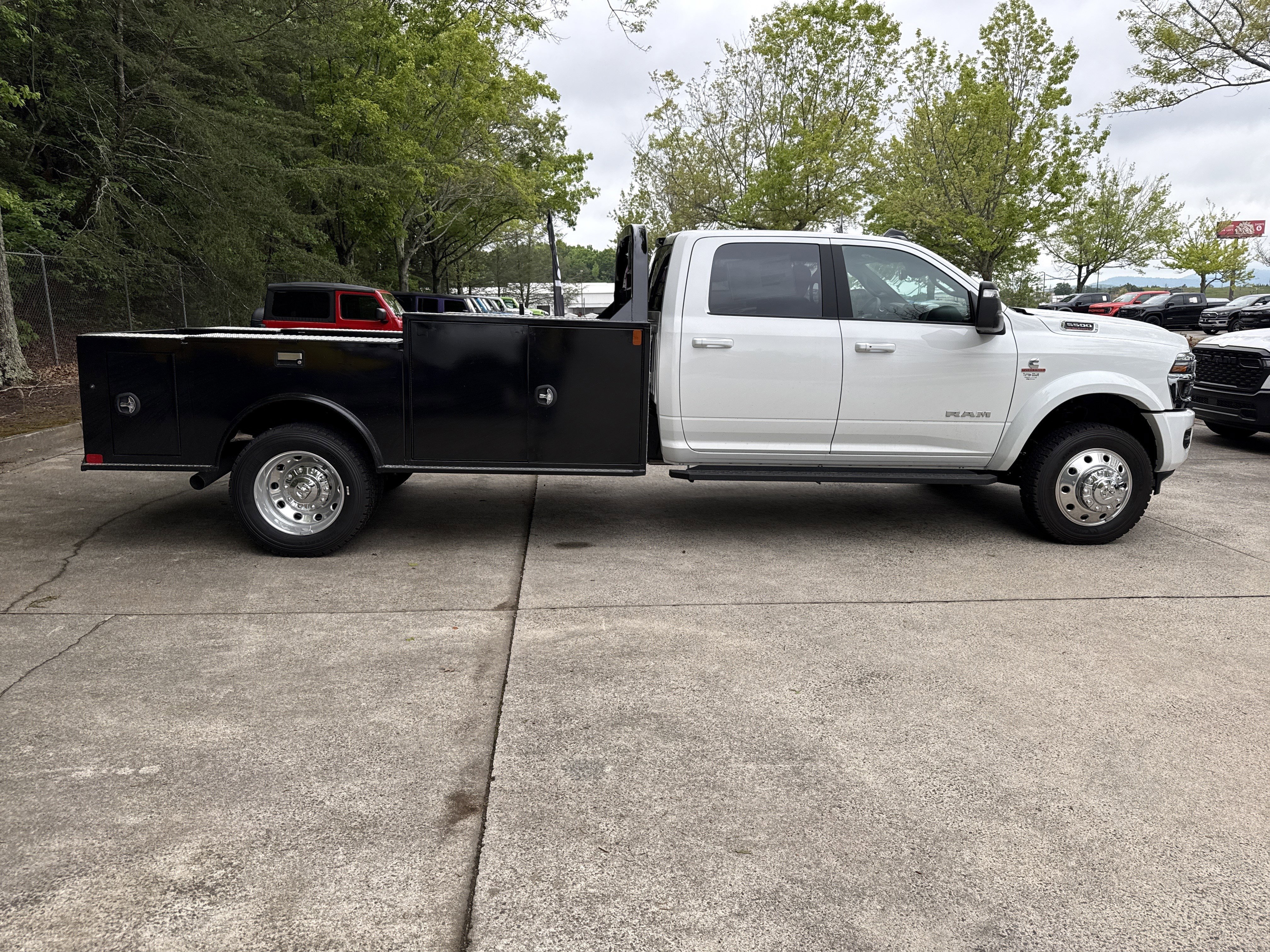 New 2026 RAM 5500 4x4 Crew Cab image 8
