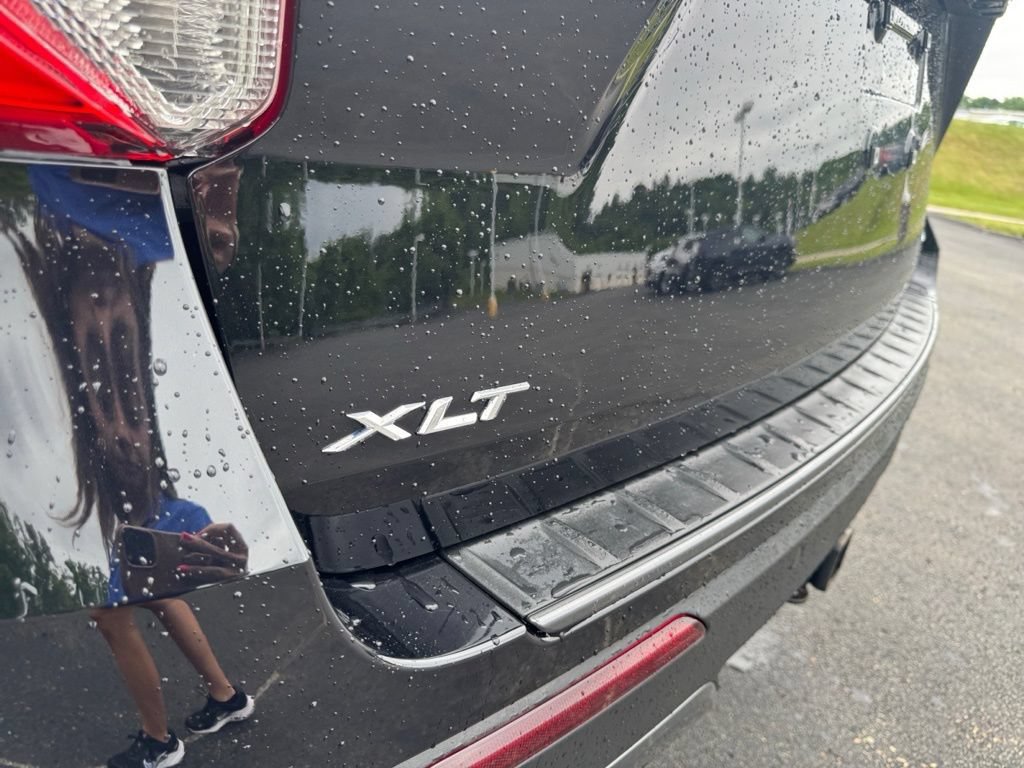 Used 2023 Ford Explorer XLT w/ Equipment Group 202A AWD/4WD image 23