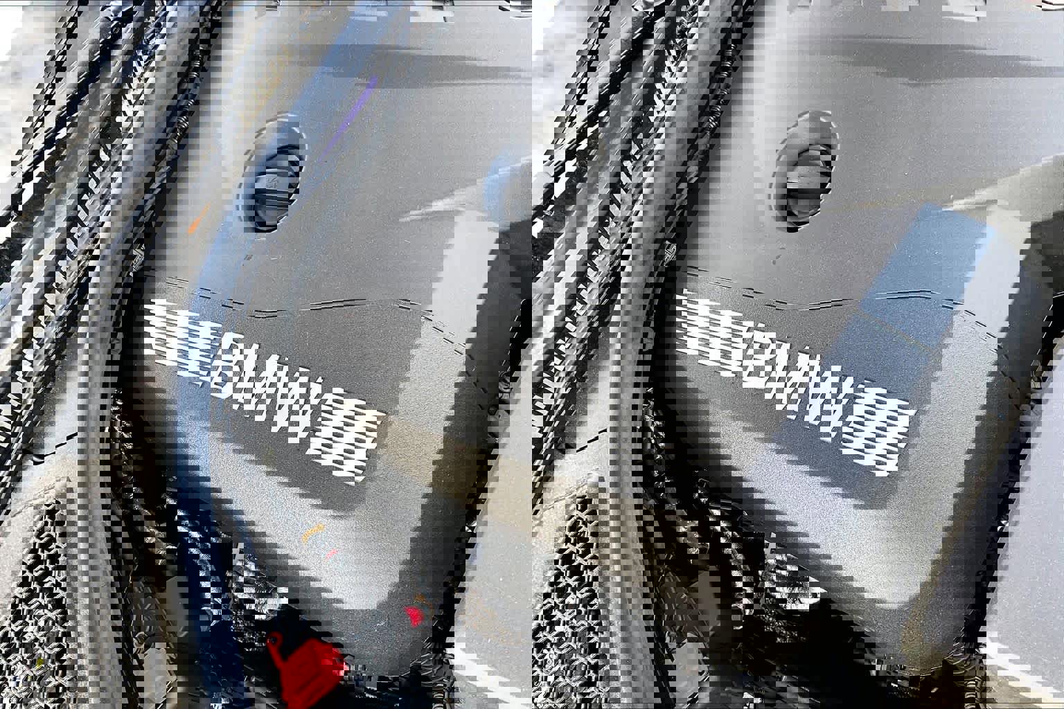 Used 2025 BMW 330i Sedan w/ Convenience Package image 17