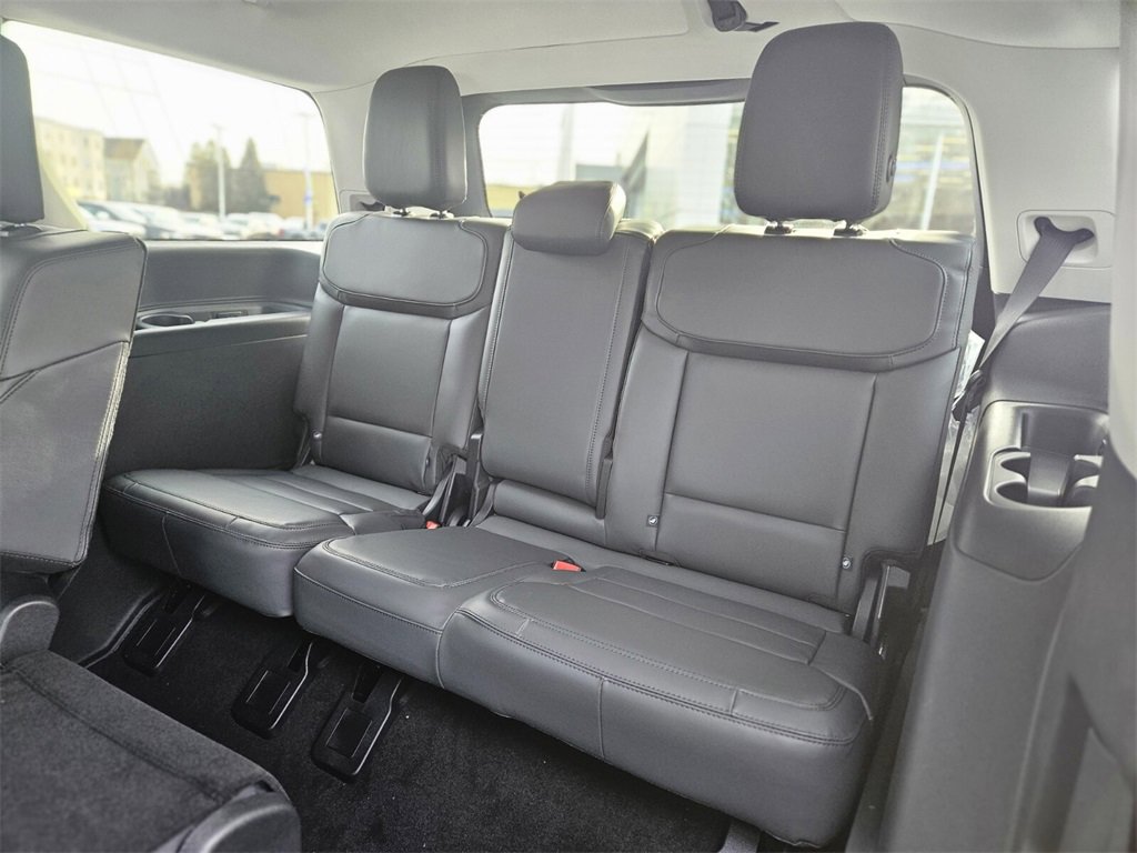 New 2026 Ford Expedition Active image 12