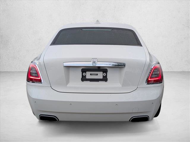 Used 2021 Rolls-Royce Ghost image 3