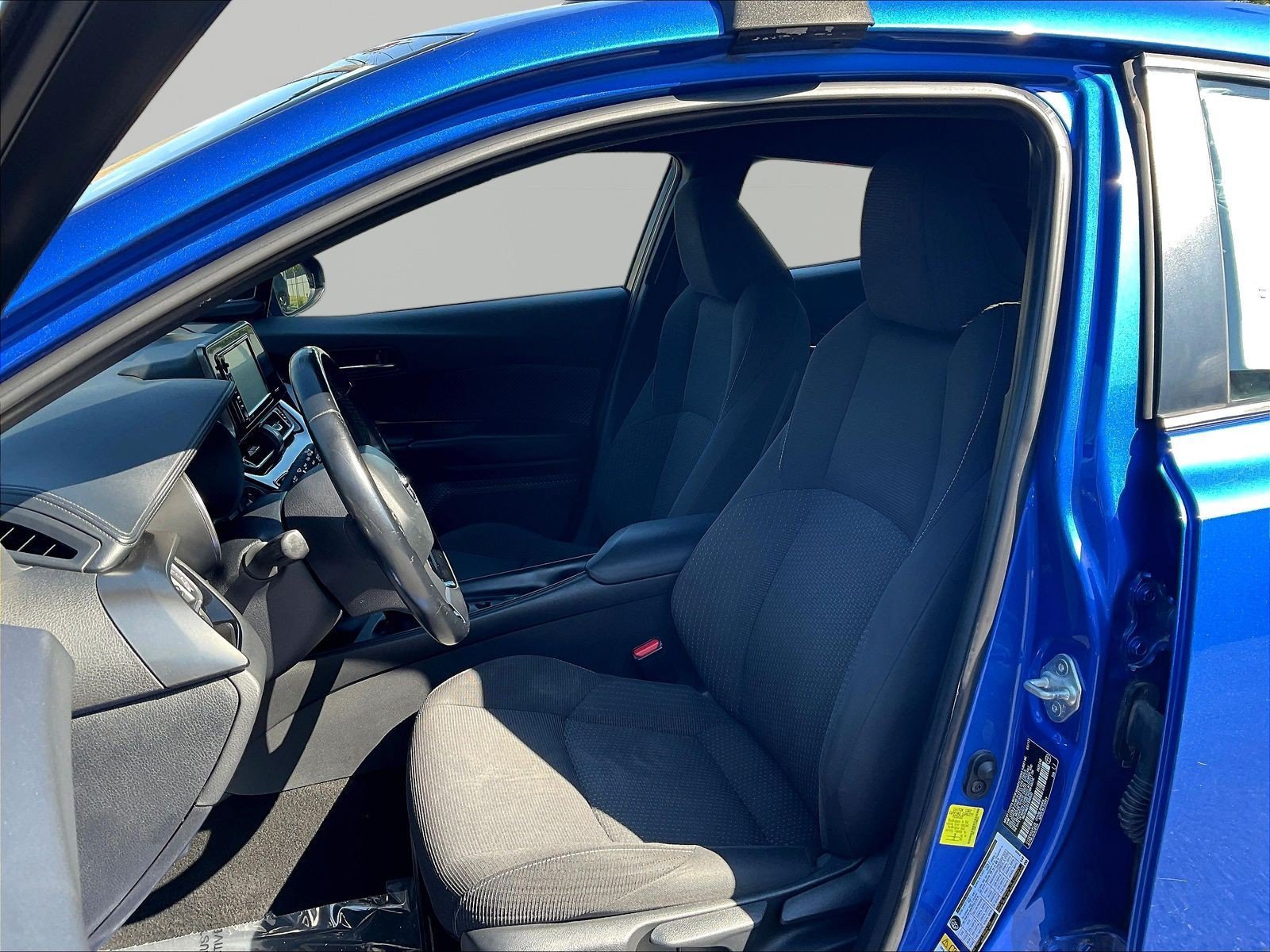 Used 2018 Toyota C-HR XLE FWD image 20